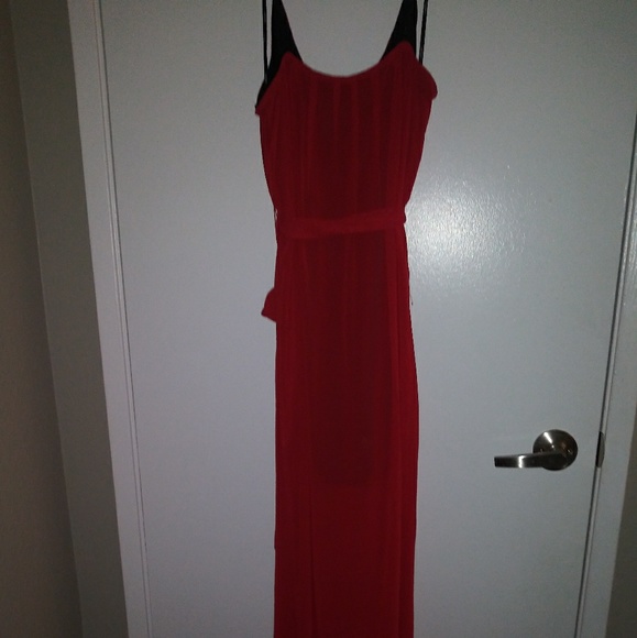 Red Dress - Picture 2 of 4